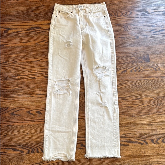 BDG Urban Outfitters Women’s 26 Cream Straight Leg Distressed Jeans - Picture 1 of 4